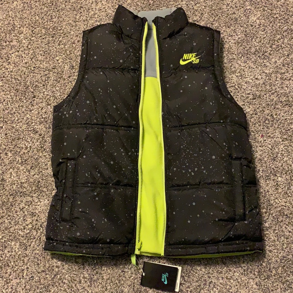 NWT Reversible Nike Vest